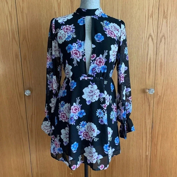 Forever 21 Dresses & Skirts - **NEW Forever 21 Floral Semi Sheer Mini Dress
